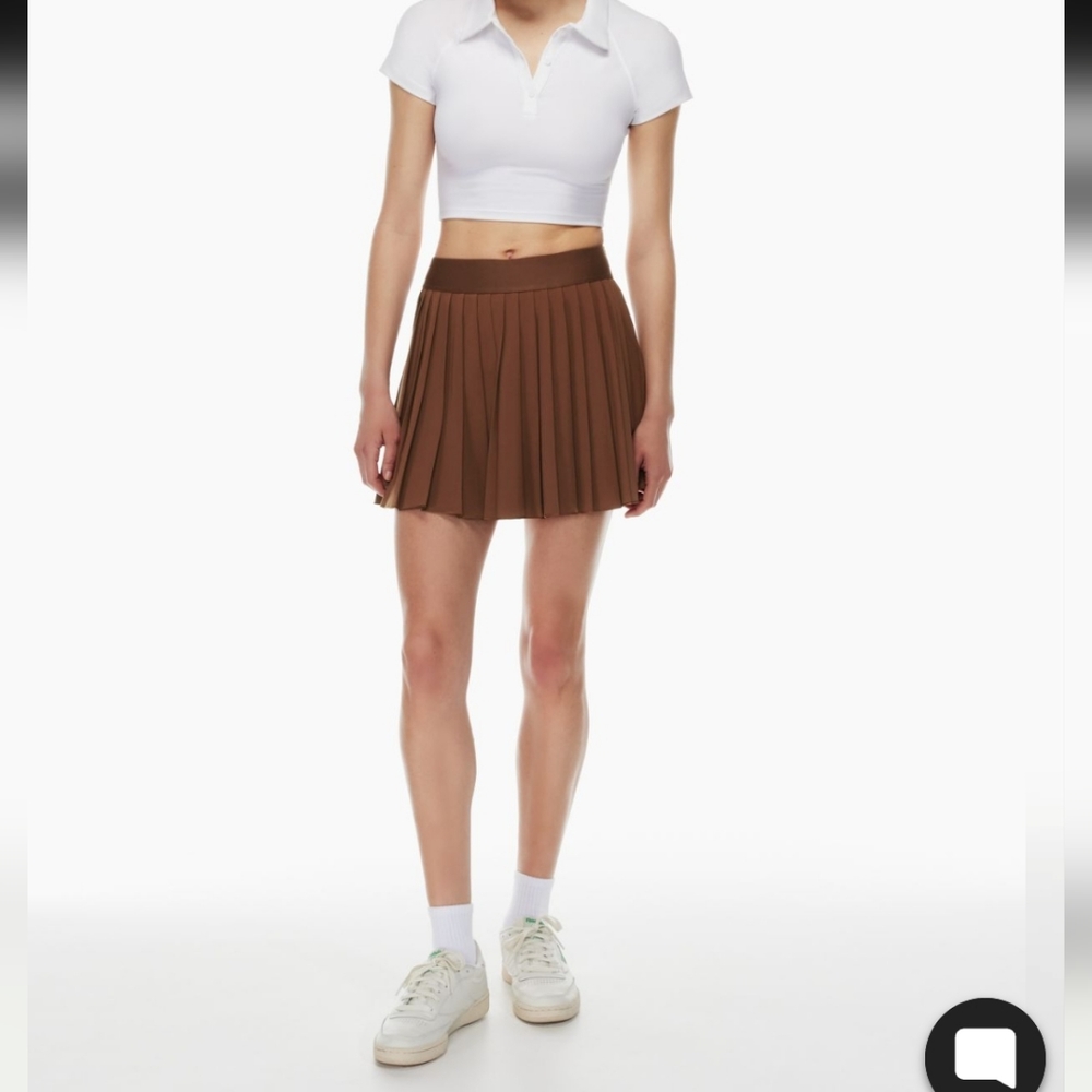 Aritzia Sun-deh Pleated Skirt NWOT